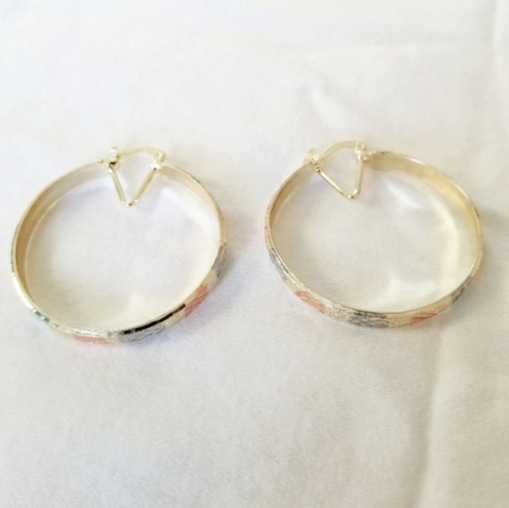 Tricolor diamond cut hoops gold overlay. New - Picture 5 of 7